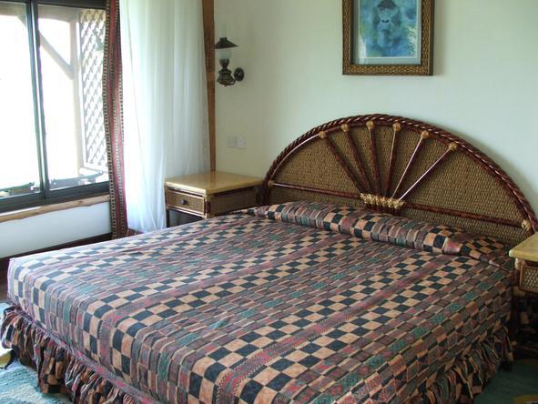 Mweya Safari Lodge - Bedroom 